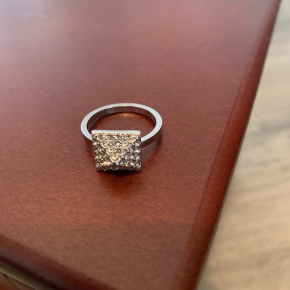 Vince Camuto Jewelry - Vincent Camuto ring (small size probably 6)